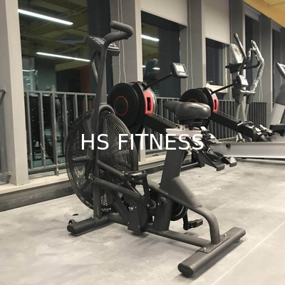 TURNHALLEN-Ausrüstungs-Angriffs-Luft-Fahrrad-Werbung Crossfit Radfahren